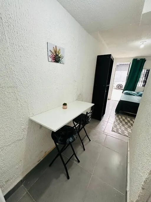 Apartment Kitnet Confortavel Mobiliada Para Casal Zn -Cod 01 Sao Paulo Brazil