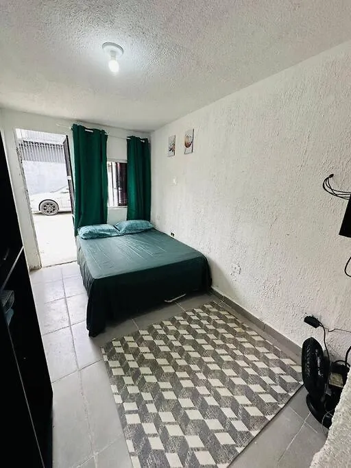 Kitnet Confortavel Mobiliada Para Casal Zn -Cod 01 Sao Paulo