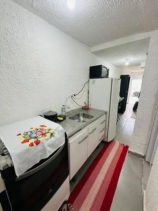 Kitnet Confortavel Mobiliada Para Casal Zn -Cod 01 Sao Paulo Brazil